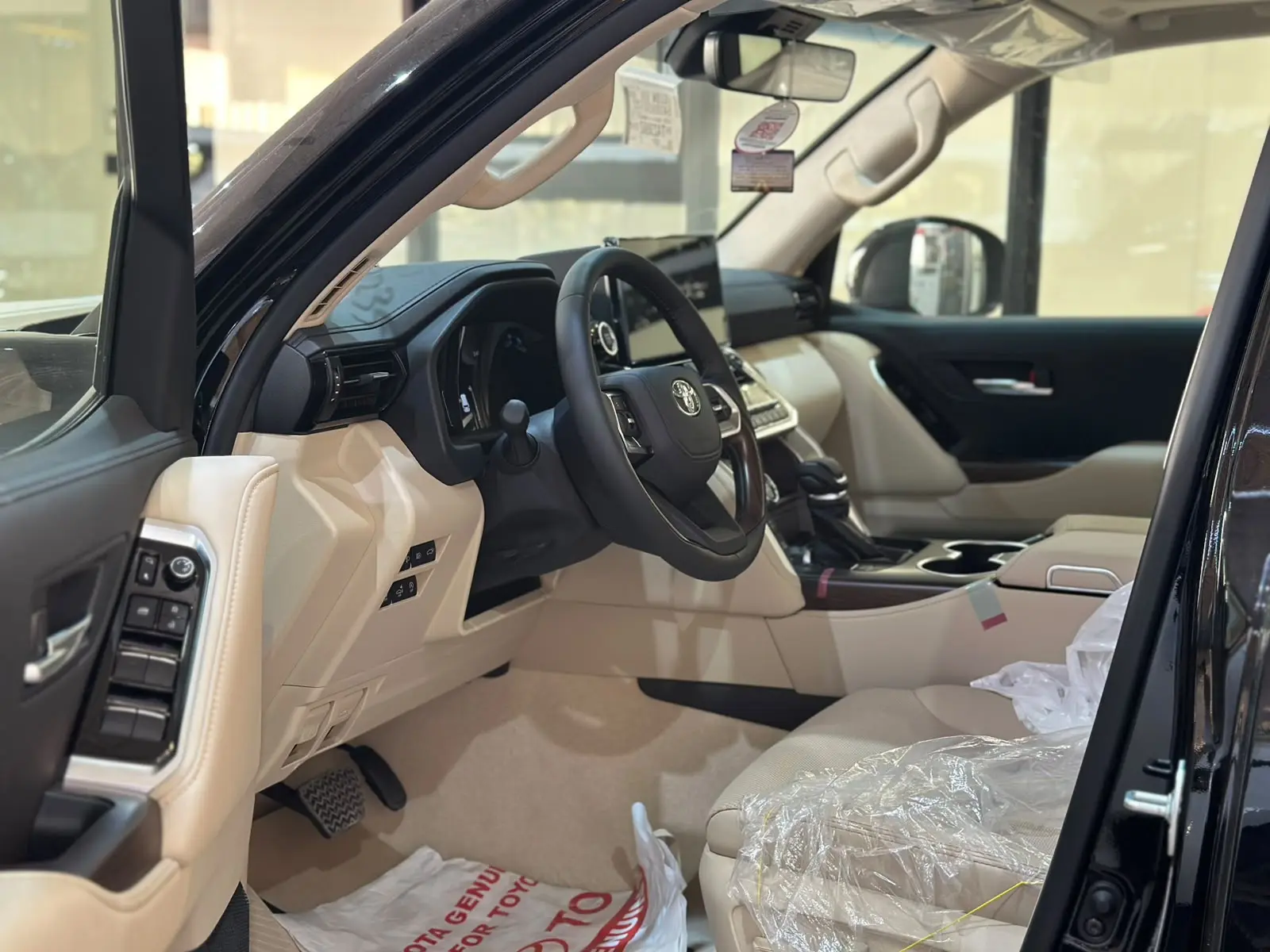 سعودي GXR L4 تويوتا لاندكروزر